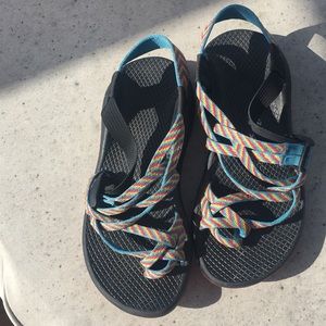 RAINBOW size 6 Chacos